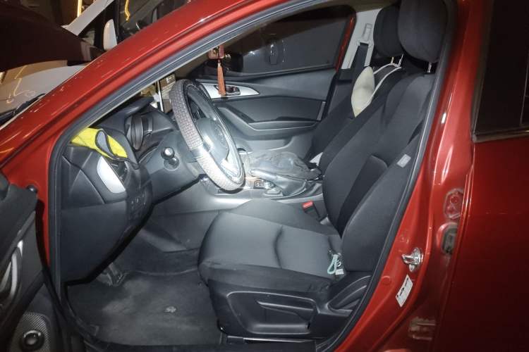 Used Mazda 3 Axela 2017 Hatchback 1.5L Automatic Comfort Model Emission Standard China V
