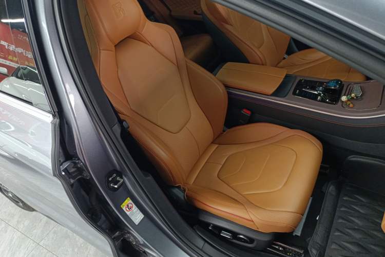 Used BYD Han 2022 EV Genesis Edition 715 km Front-Wheel-Drive Flagship Model Right Front Seat