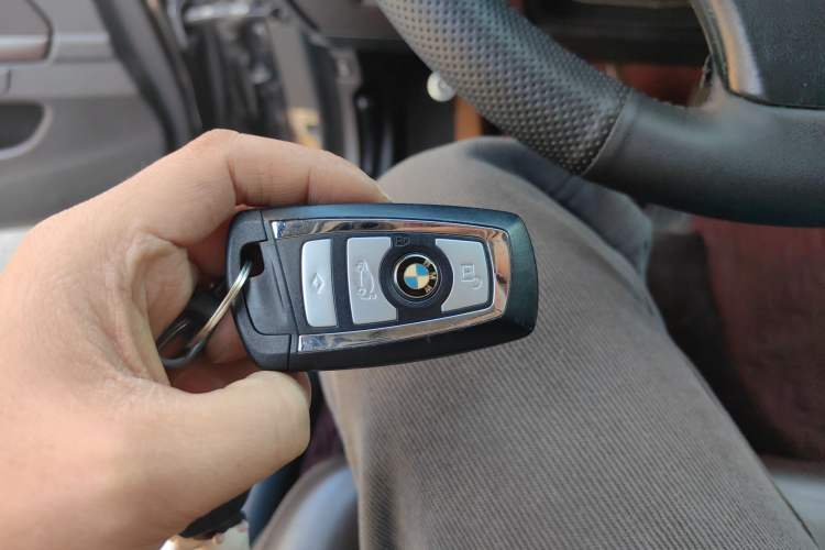 Used BMW 5 Series 2014 525Li Luxury Design Package
