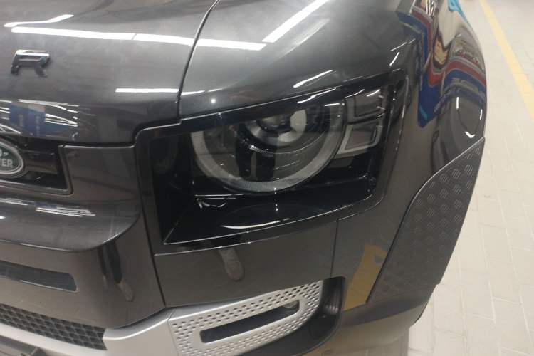 Used Land Rover Defender 2025 110 3.0T P400 Dark Edition Left Front Headlight