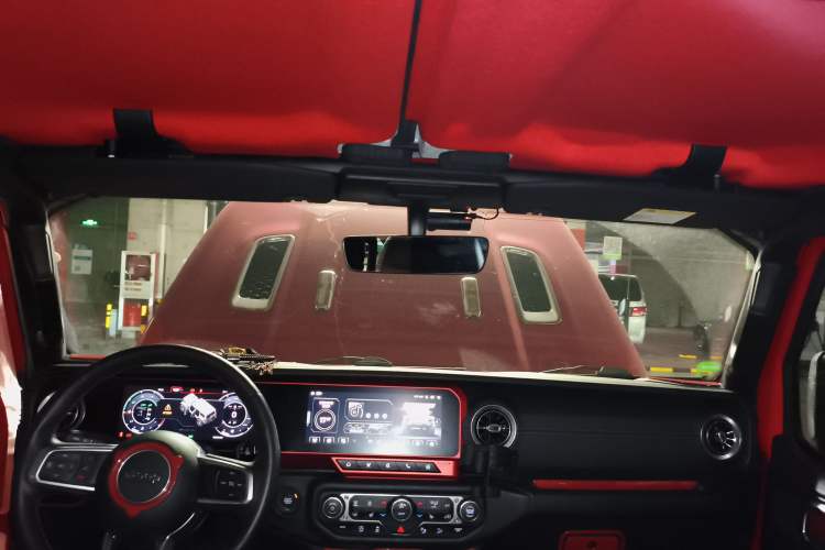 Used Jeep Wrangler 2018 2.0T Sahara Four-Door Edition