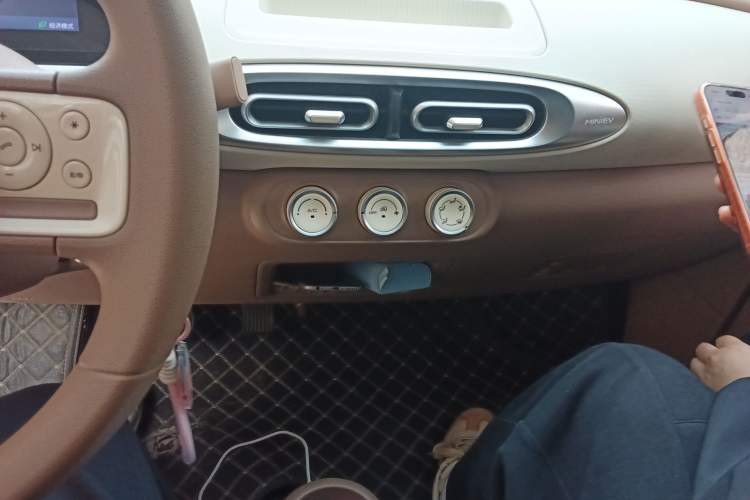 Used Wuling Hongguang MINIEV 2025 Four-Door Version Advanced Edition
