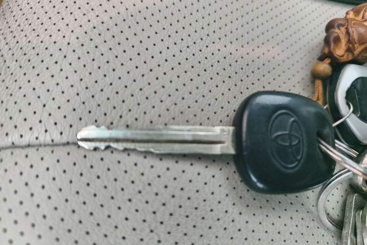 Used Toyota Camry 2013 200G Classic Luxury Edition Vehicle Key