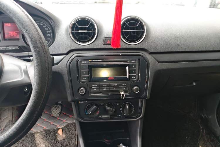 Used Volkswagen Jetta 2017 1.5L Manual Fashion Edition