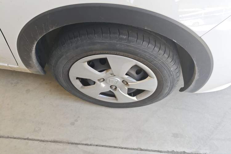 Used Baojun 310 2016 1.2L Manual Value Edition Right Front Wheel Hub