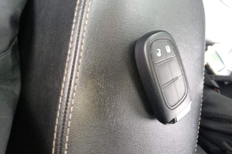 Used Jeep Cherokee 2016 2.4L Professional Smart Version Vehicle Key