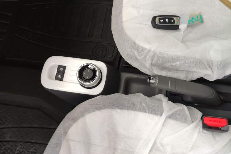 Used Geely Galaxy Panda 2025 210km Panda Rider Gear Lever