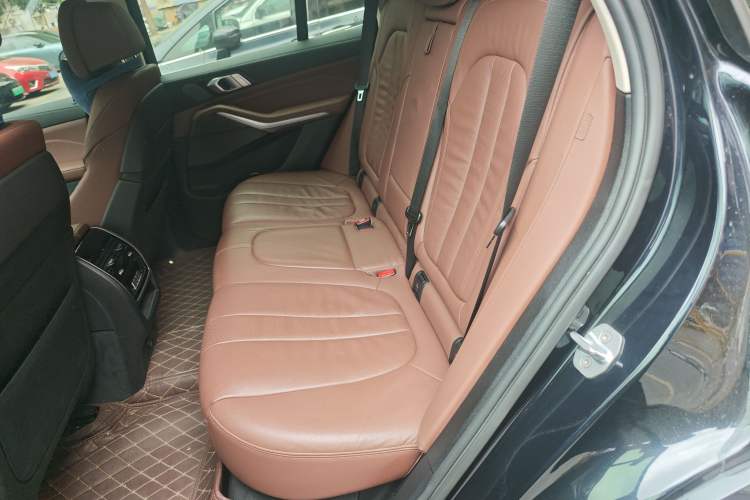 Used BMW X5 2019 xDrive40i Luxury Model with M Sport Package