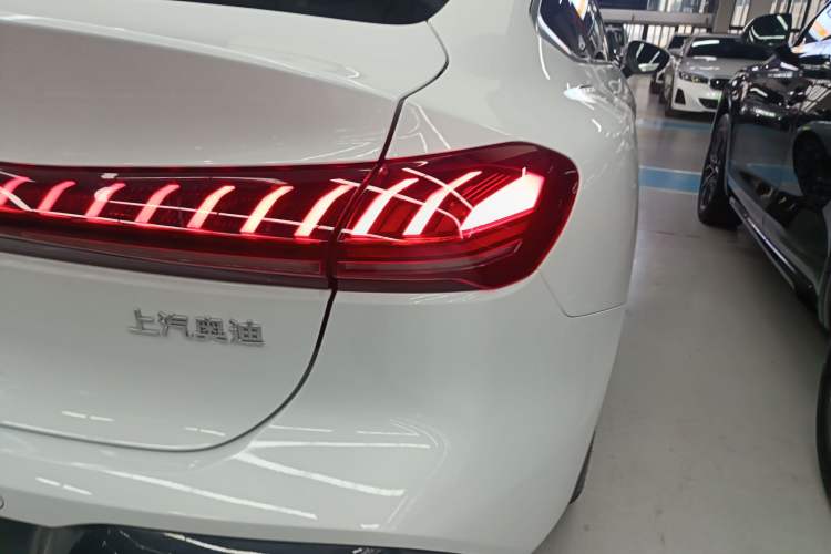 Used Audi A5L Sportback 2026 TFSI 150kW Luxury Edition
