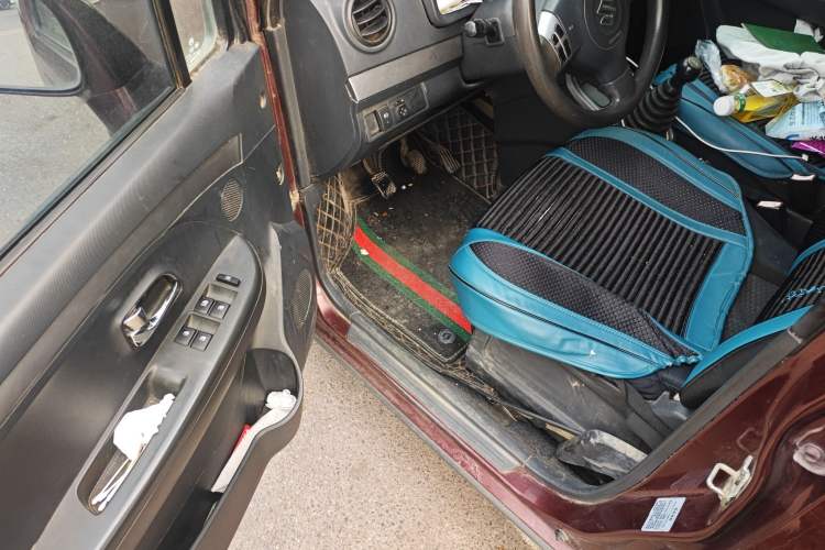 Used Suzuki Wagon R X5 2013 Cruise Edition 1.4L VVT Luxury Model China V Standard Driver Seat