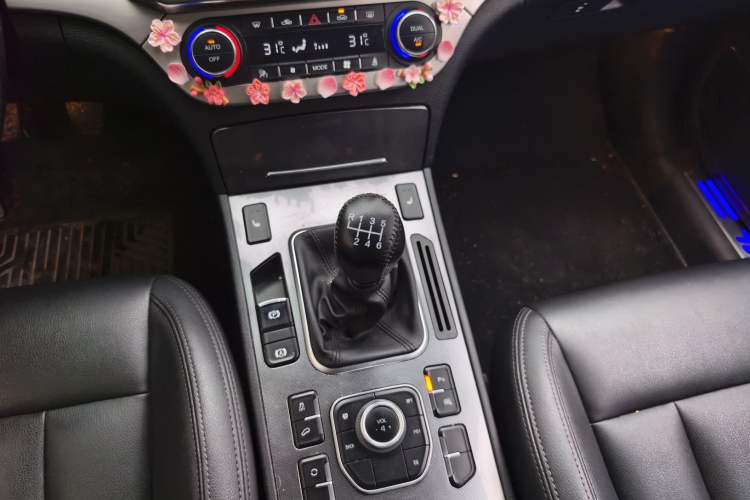 Used Haval H6 Coupe 2015 Blue Label 2.0T Manual Two-Wheel-Drive Elite Model