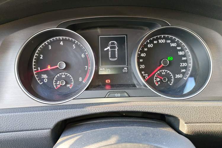 Used Volkswagen Golf 2015 1.4TSI Automatic Comfort Model Instrument Cluster