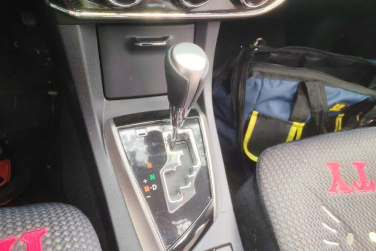 Used Toyota Corolla 2017 1.2T CVT GL-i Gear Lever