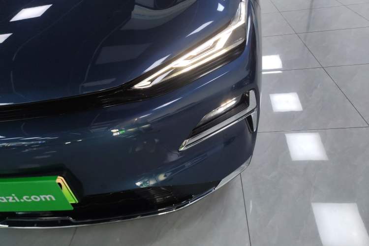 Used Geely Galaxy 8 2025 130km EM-P Starship Edition
