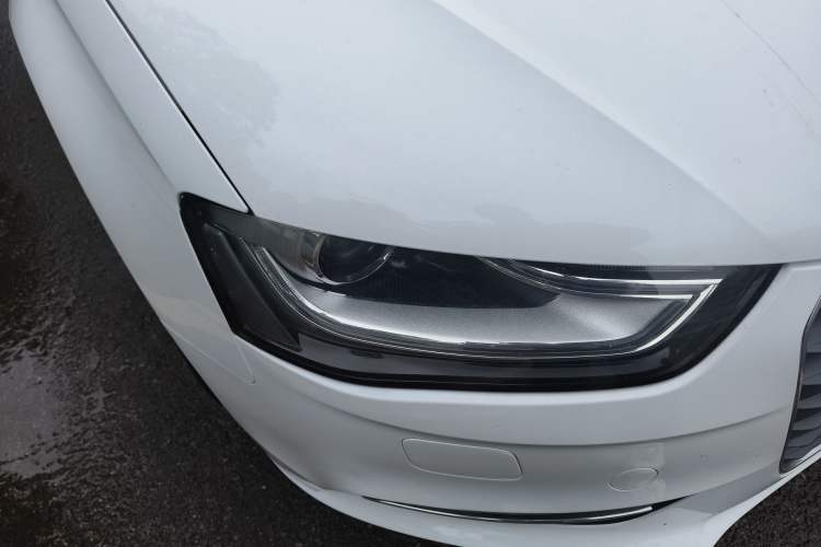 Used Audi A4L 2016 30 TFSI Collector's Edition Automatic Comfort Model Right Front Headlight