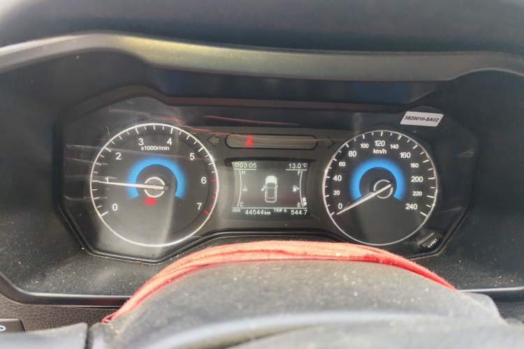 Used Dongfeng Fengon 580 2016 1.5T Manual Luxury Edition