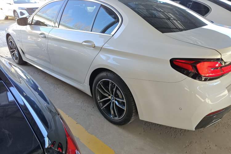 Used BMW 5 Series New Energy 2022 Revised Version 3 535Le Pioneer Edition M Sport Package
