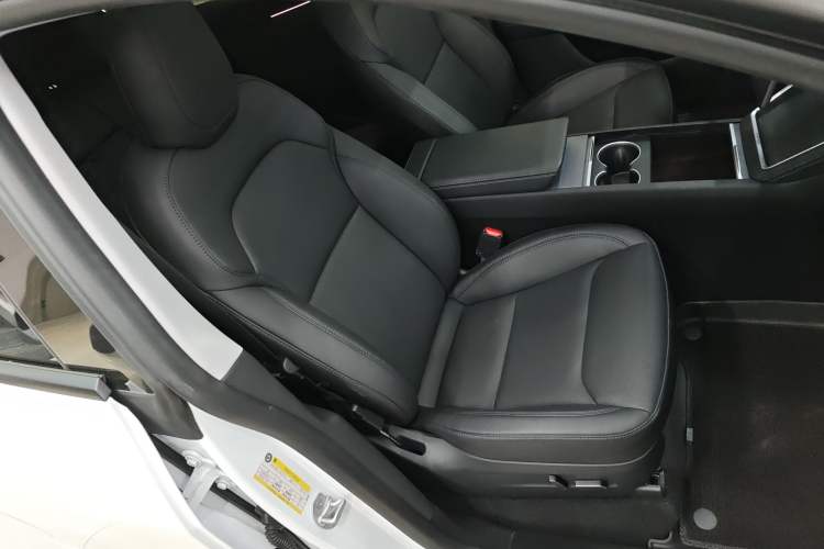 Used Tesla Model Y 2025 Long-Range All-Wheel Drive First Edition
