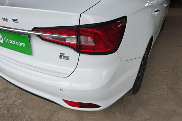 Used Roewe i5 2020 1.5L Manual 4G Connect Leehao Flagship Edition Right Rear Taillight