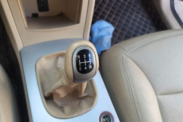 Used Roewe 350 2013 350S 1.5L Manual Xunchi Edition