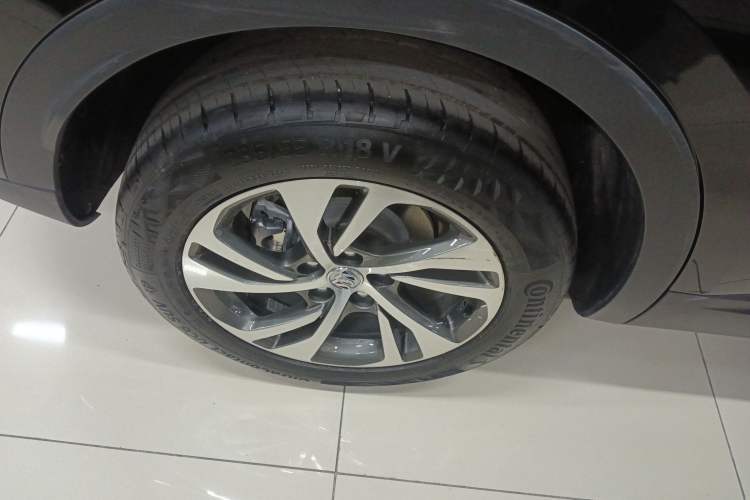 Used Buick Envision 2022 Encore S 552T Two-Wheel-Drive Luxury Model