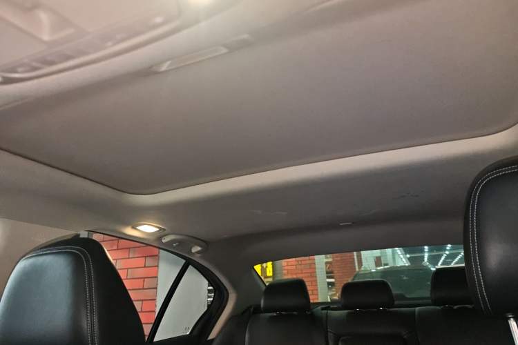 Used Infiniti Q50L 2016 2.0T Enjoyment Edition Headliner