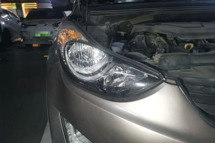 Used Hyundai Elantra (5th Generation / Langdong) 2015 1.6L Manual Leading Model Right Front Headlight