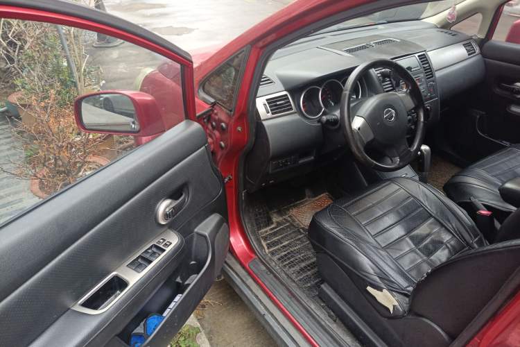 Used Nissan Tiida 2006 1.6G AT Driver Seat