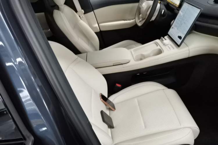 Used Nio ES6 2024 75 kWh
