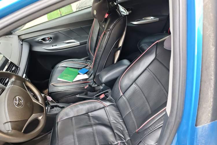 Used Toyota YARiS L Zhi Xuan 2015 1.5E Automatic Charm Edition
