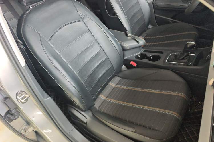 Used Volkswagen Lavida 2021 280TSI DSG Comfort Edition Right Front Seat