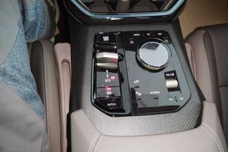 Used BMW X3 2025 Model, xDrive30L Leading M Sport Night Package Gear Lever