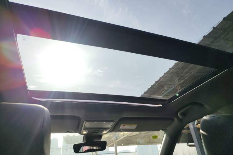 Used Honda UR-V 2017 240TURBO Two-Wheel Drive Luxury Edition China V