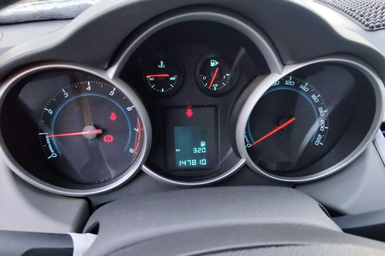 Used Chevrolet Cruze 2014 1.6L SL Millionth Anniversary Edition MT