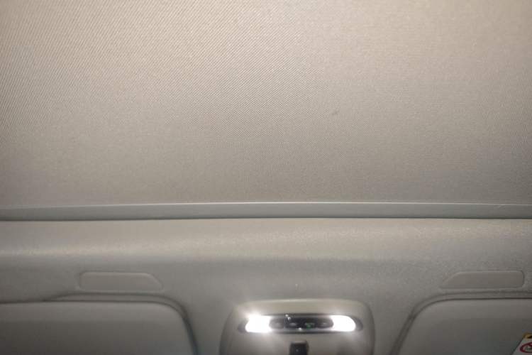 Used Volvo XC60 2019 T5 4x4 Smart Edition China VI Standard Headliner