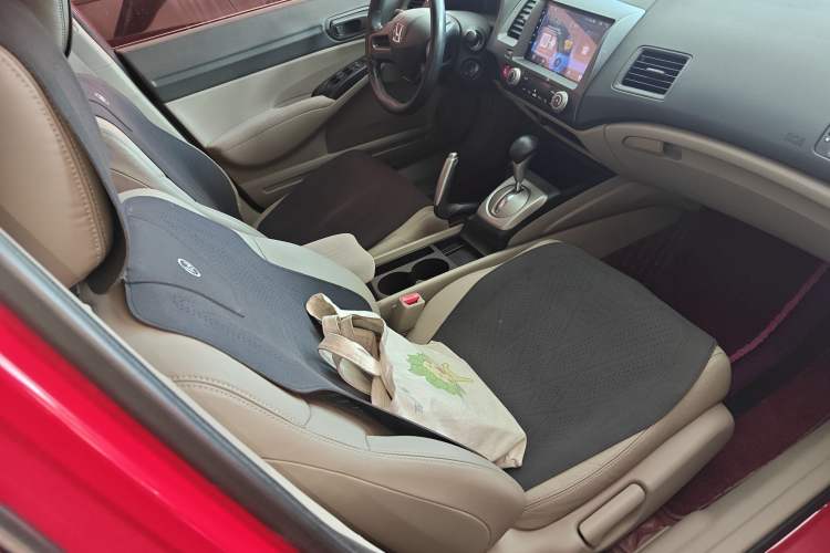 Used CIIMO CIIMO 2015 1.8L Automatic Luxury Edition