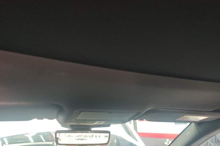 Used Land Rover Range Evoque 2020 249 PS R-DYNAMIC SE Sport Technology Edition Headliner