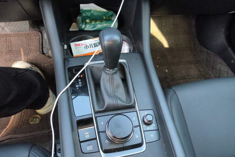 Used Mazda 3 Axela 2022 2.0L Automatic Zhiqing Edition Gear Lever