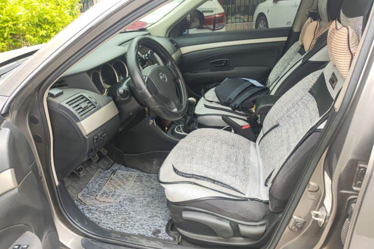 Used Nissan Sylphy 2016 Classic 1.6XE Manual Leading Edition Driver Seat