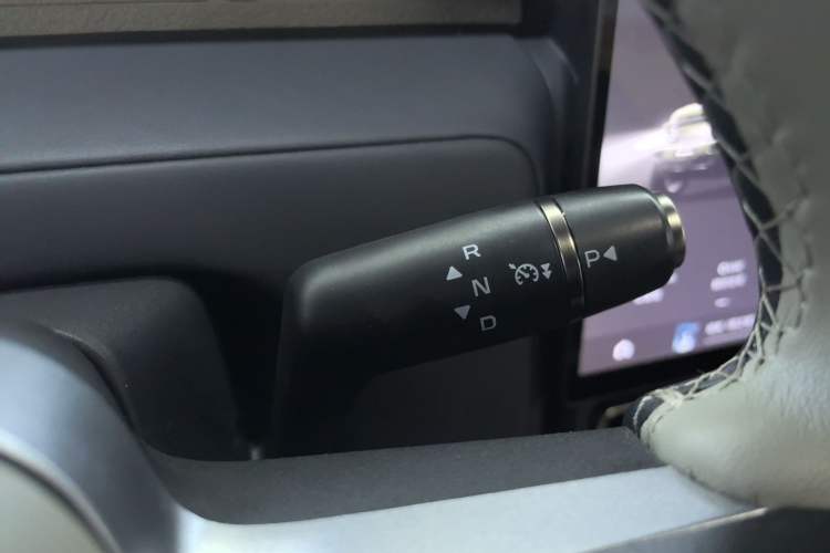 Used iCAR V23 2025 401 Two-Wheel Drive Advanced Edition Gear Lever