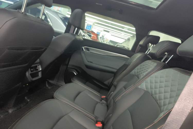 Used Geely Auto Haoyue L 2023 2.0T DCT Luxury Version Left Rear Seat