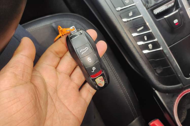 Used Porsche Macan 2017 Macan 2.0T Vehicle Key