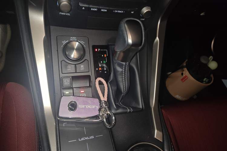 Used Lexus NX 2017 200 Front-Wheel-Drive X-Trail SE Edition Gear Lever