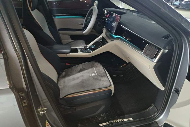 Used BYD Song PLUS New Energy 2021 DM-i 110KM Flagship Model Right Front Seat