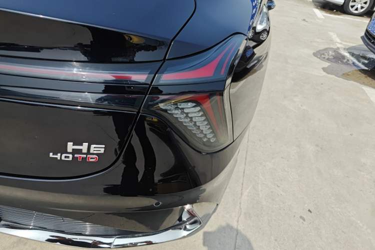 Used Hongqi H6 2024 2.0T ZhiMei Edition
