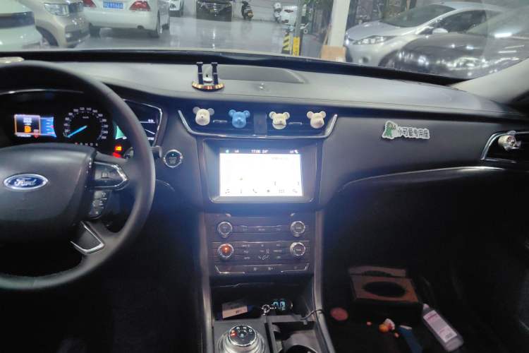 Used Ford Taurus 2016 EcoBoost 180 Luxury Model