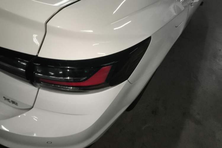 Used Volkswagen Lavida 2023 New Sharp 1.5L Automatic Excellent New Edition
