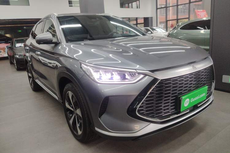 Used BYD Song PLUS New Energy 2021 DM-i 51KM Prestige Model Front Right 45 Deg