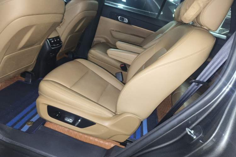 Used Li Auto ONE 2021 Extended-Range 6-Seater Version Left Rear Seat