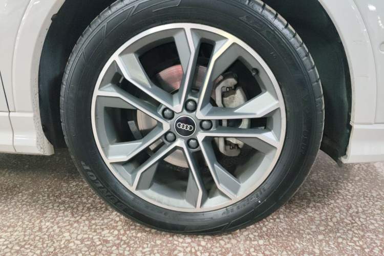 Used Audi Q3 2023 40 TFSI Fashion Dynamic Model
